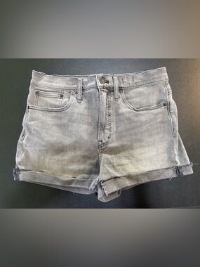 Madewell high-rise grey denim shorts Size 27 #denim #summer